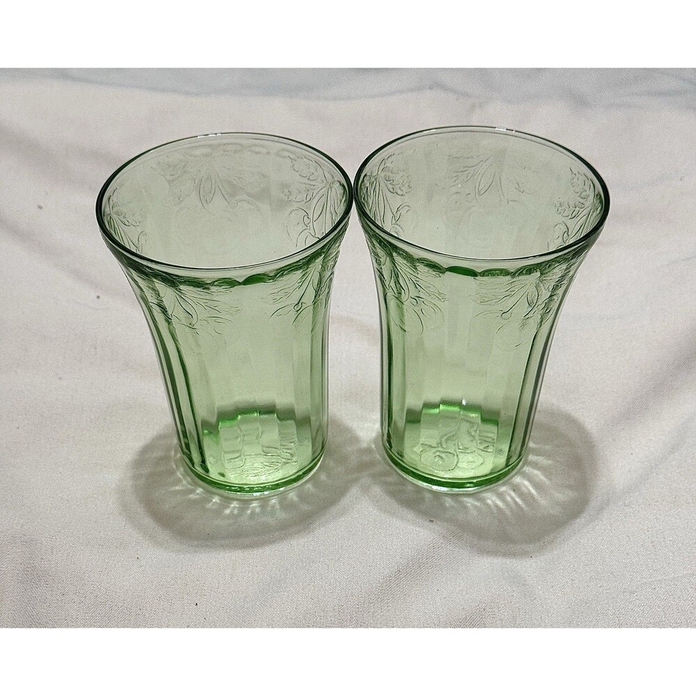 Vintage SET of 2 Uranium GREEN Depression Glass 8oz Ribbed FLAT TUMBLERS Glows